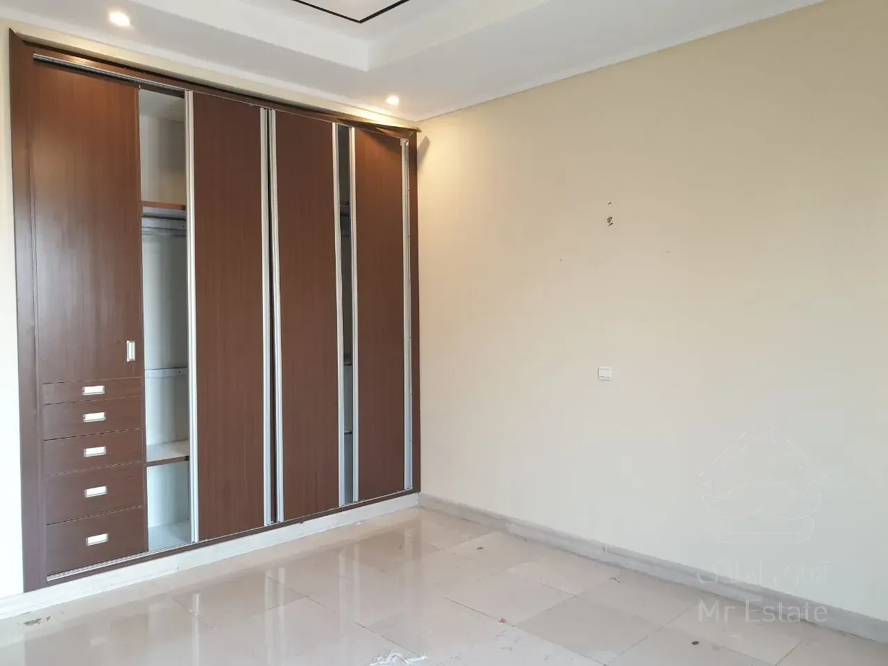 اجاره برج باغ ۳۳۰ متری در ولنجک