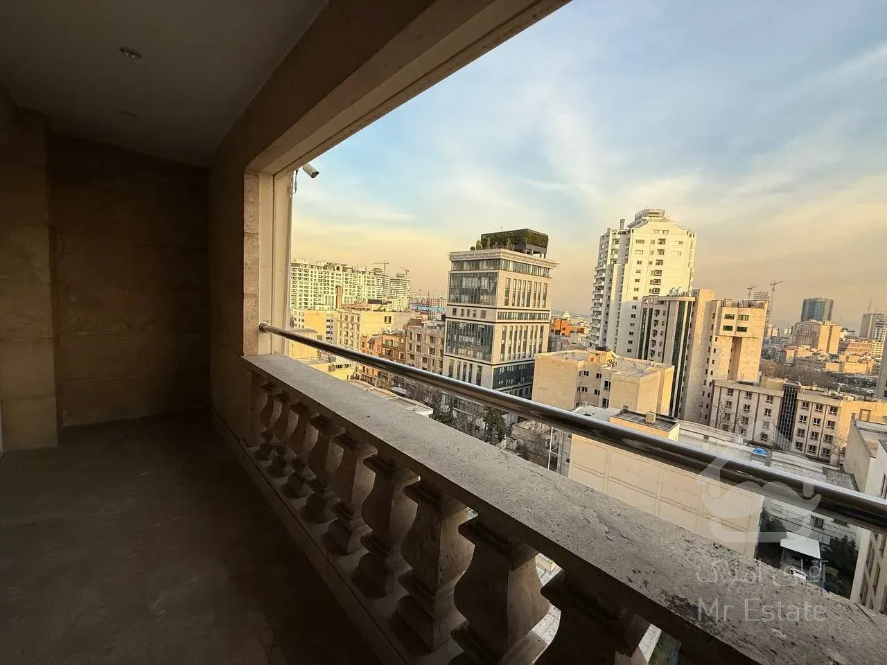 فروش آپارتمان ۲۴۰ متری در محمودیه