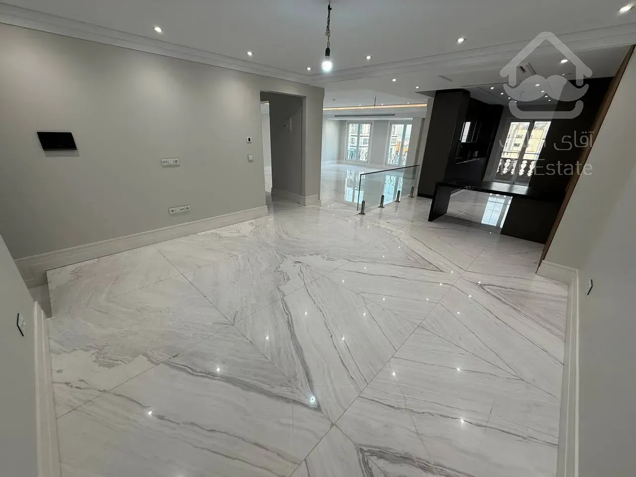 فروش آپارتمان ۲۴۰ متری در محمودیه