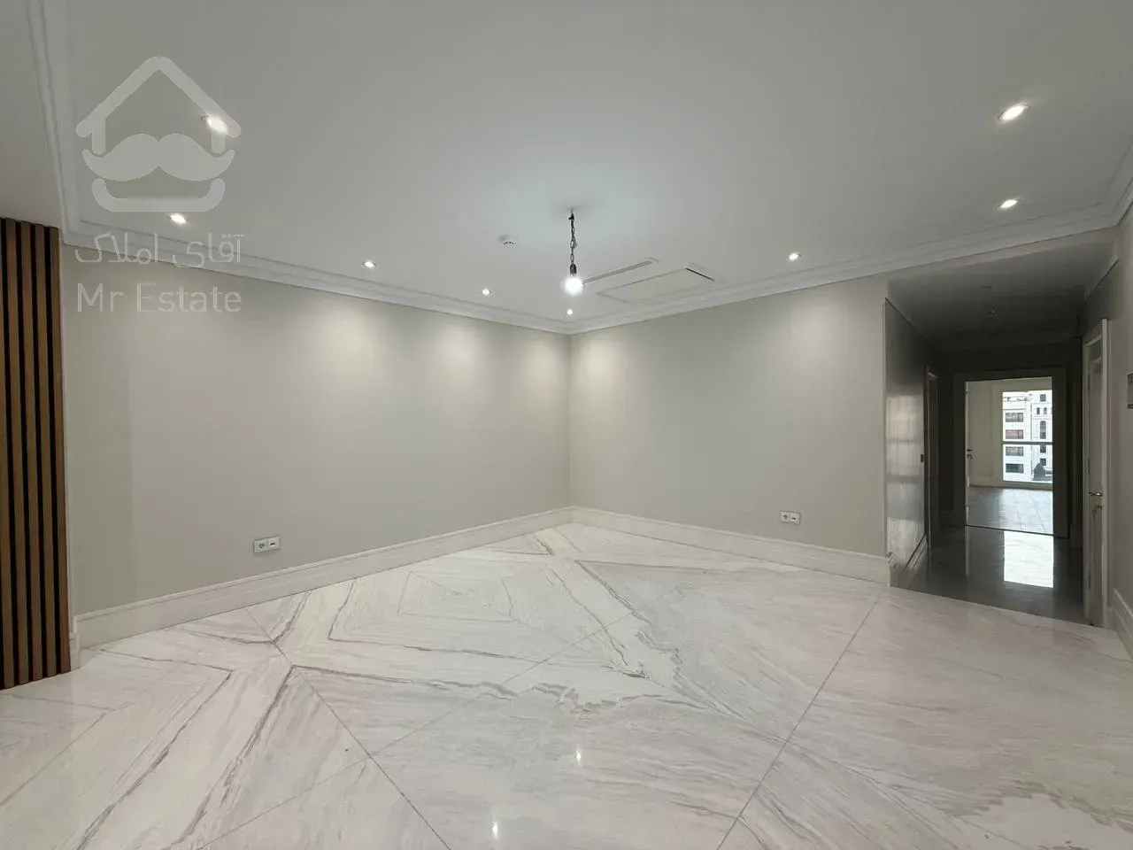 فروش آپارتمان ۲۴۰ متری در محمودیه