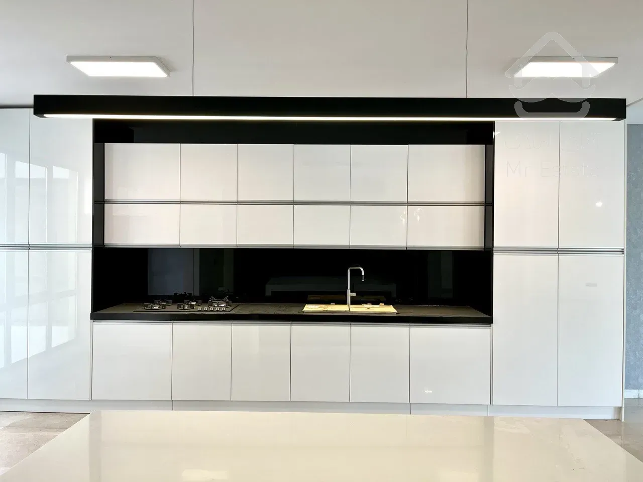 فروش آپارتمان ۲۱۷ متری در زعفرانیه