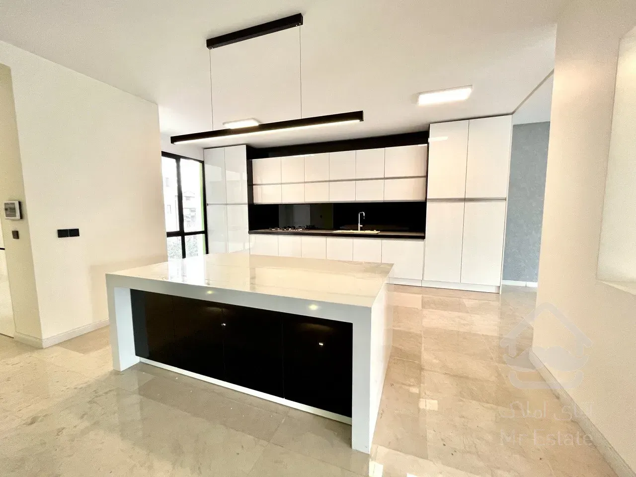 فروش آپارتمان ۲۱۷ متری در زعفرانیه