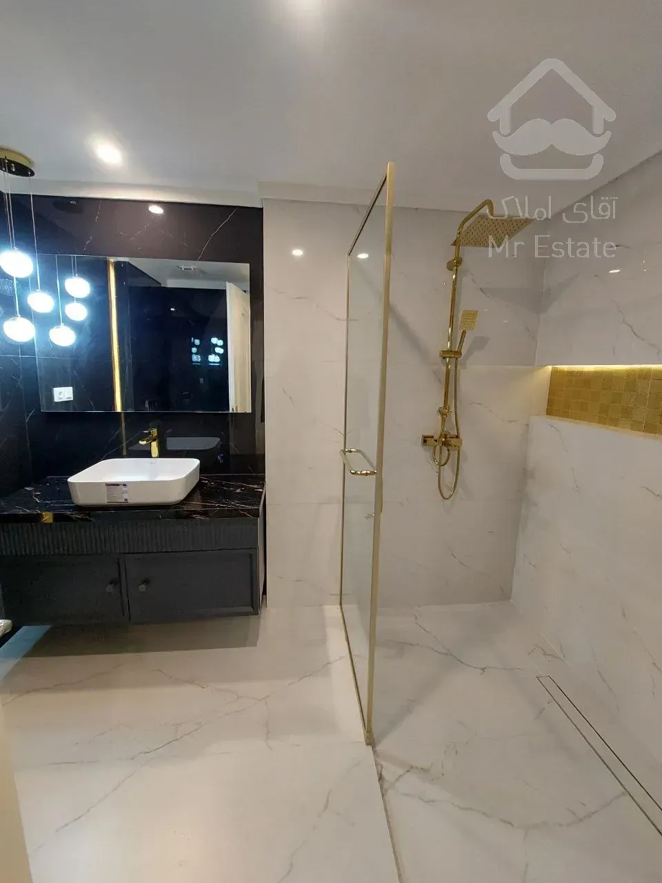 رهن آپارتمان 340 متری در زعفرانیه