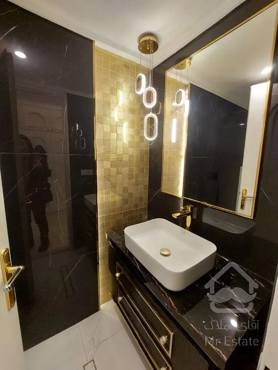 رهن آپارتمان 340 متری در زعفرانیه