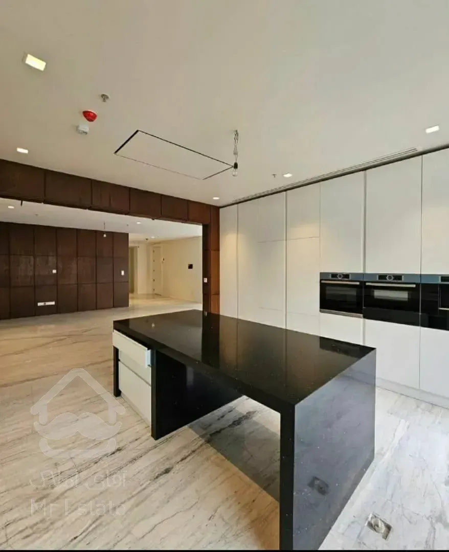 رهن آپارتمان ۴۲۰ متری در زعفرانیه