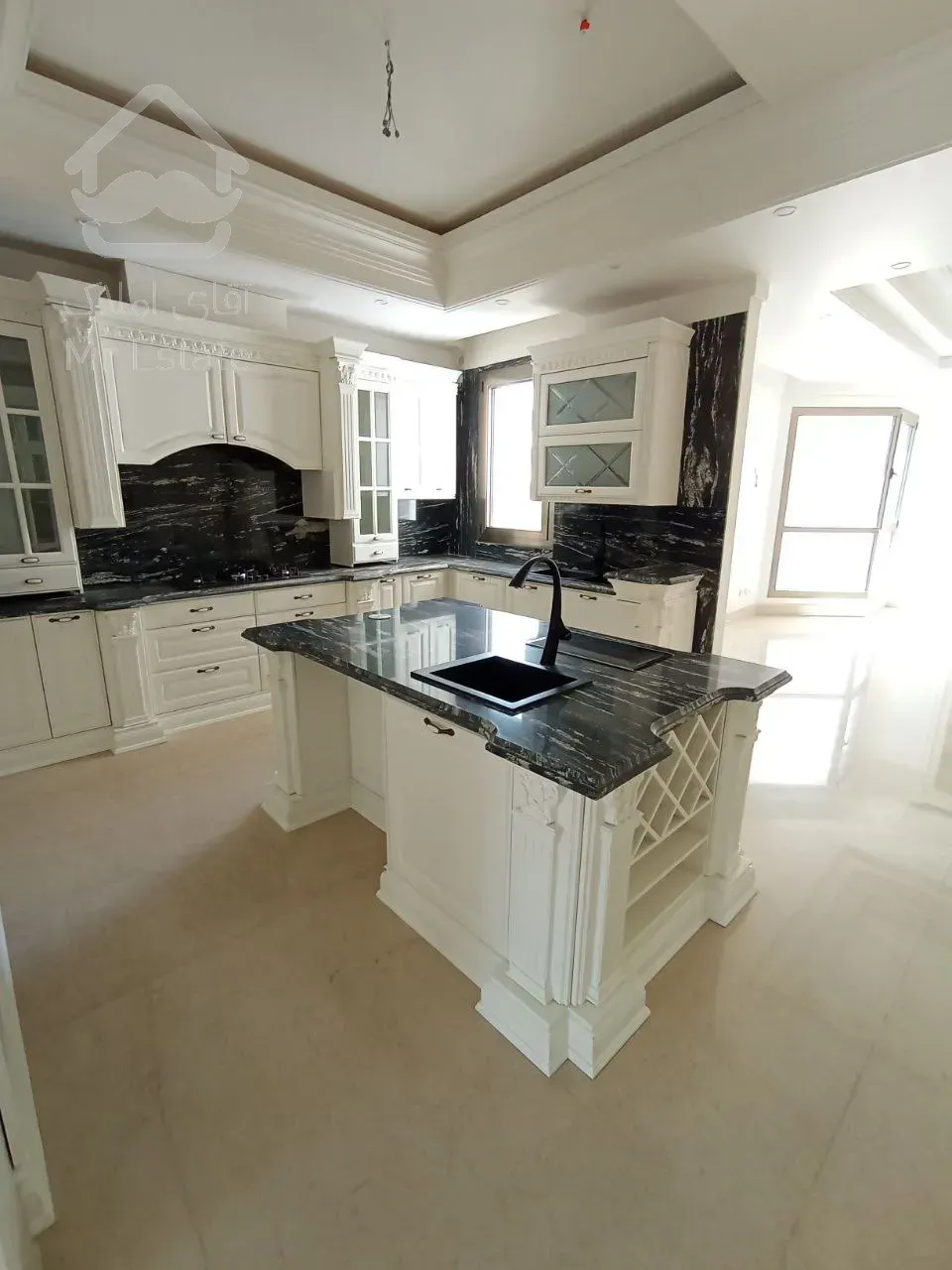 رهن آپارتمان 280 متری در زعفرانیه