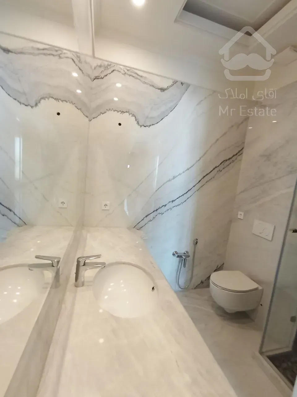 رهن آپارتمان 280 متری در زعفرانیه