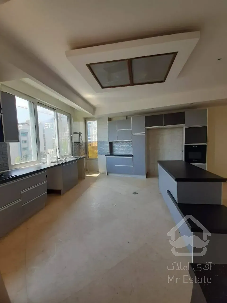 اجاره‌ آپارتمان ۲۱۰ متری در زعفرانیه