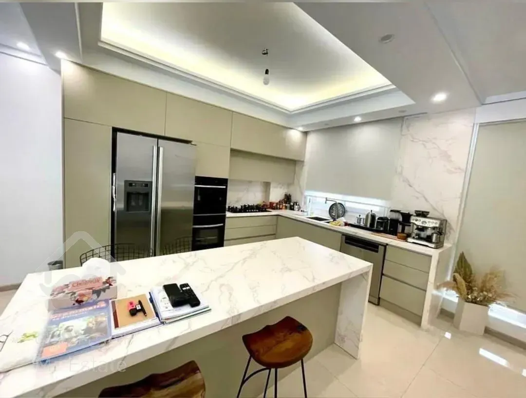 فروش آپارتمان ۱۷۰ متری در محمودیه