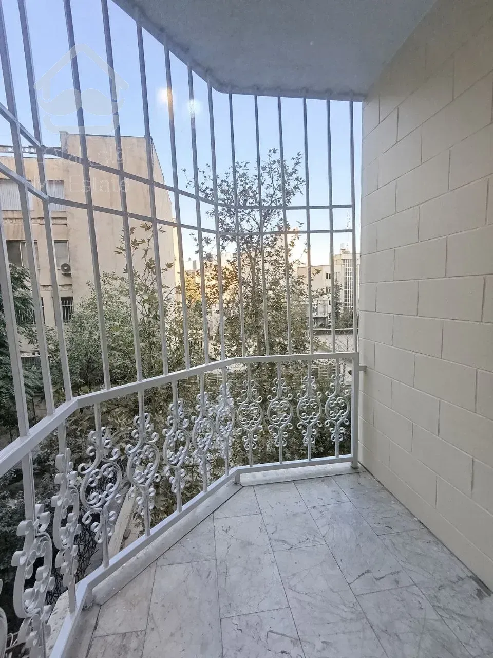 اجاره‌ آپارتمان ۱۳۰ متری در محمودیه