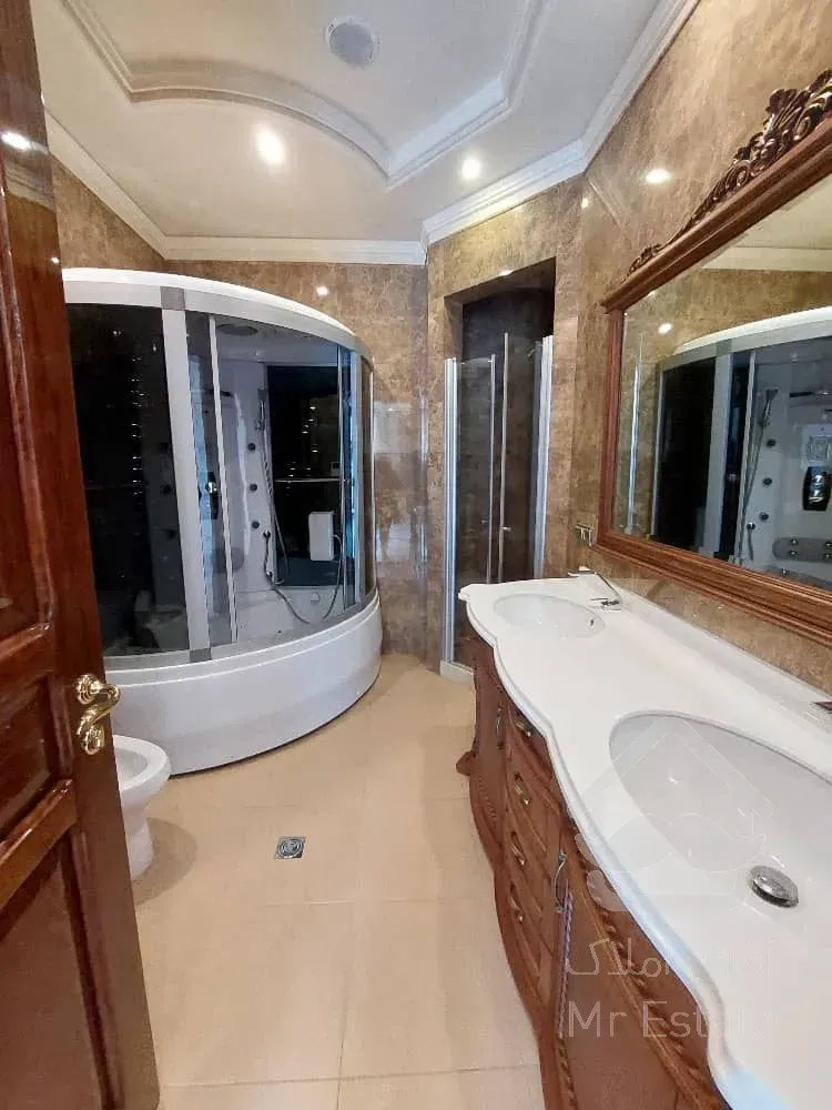 رهن آپارتمان ۳۳۰ متری در زعفرانیه