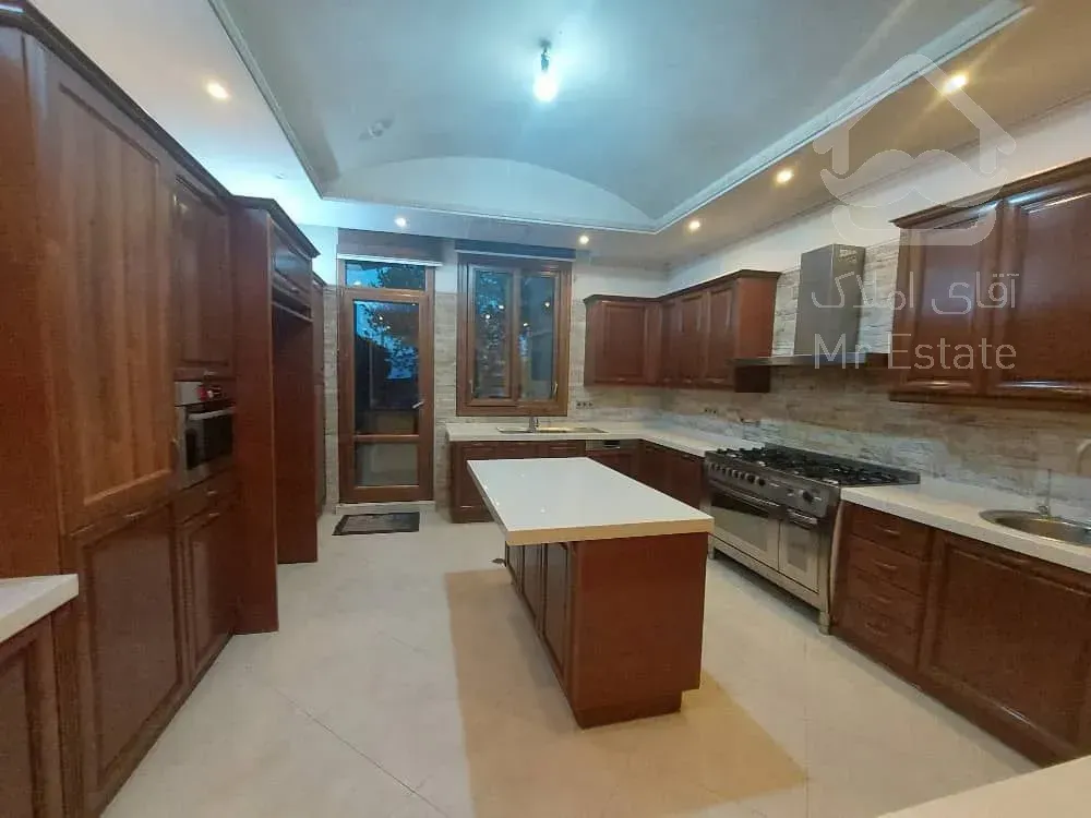 رهن آپارتمان ۳۳۰ متری در زعفرانیه