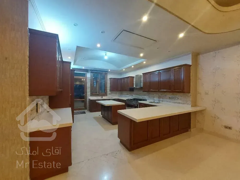 رهن آپارتمان ۳۳۰ متری در زعفرانیه