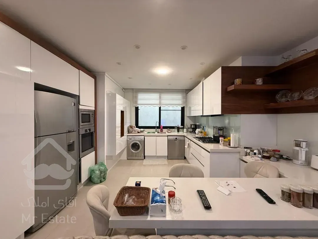 اجاره آپارتمان ۱۹۶ متری در زعفرانیه