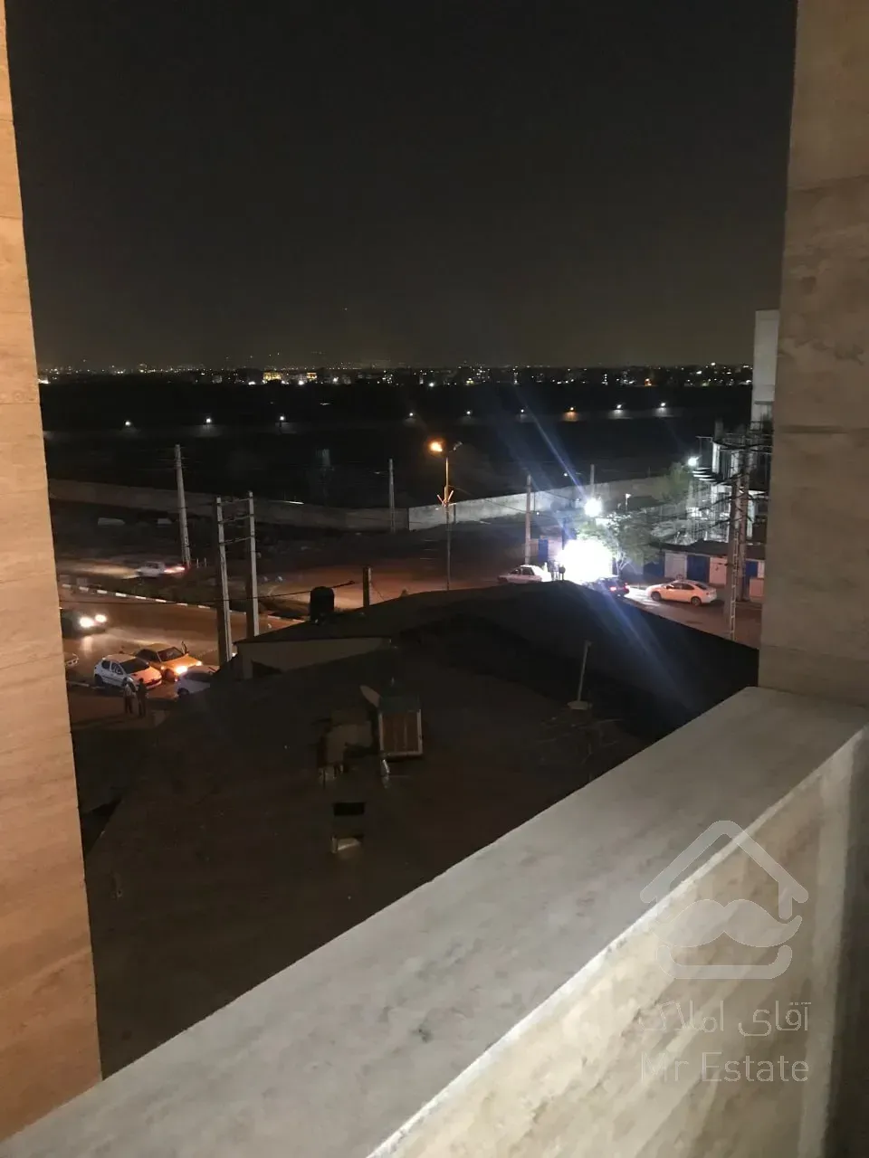 آپارتمان دوخوابه،۱۱۰متر،با ۲ پارکینگ سندی