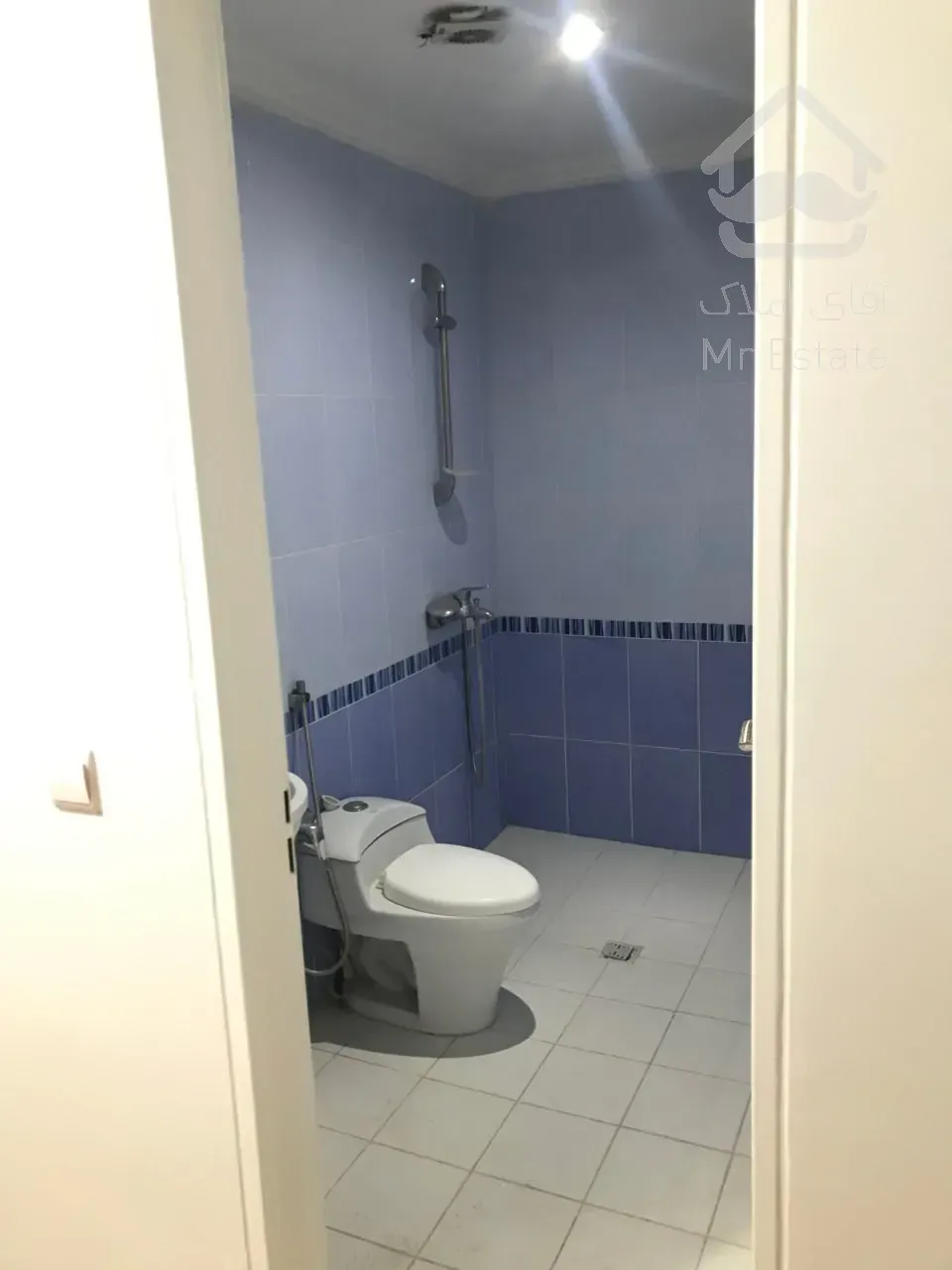 آپارتمان دوخوابه،۱۱۰متر،با ۲ پارکینگ سندی