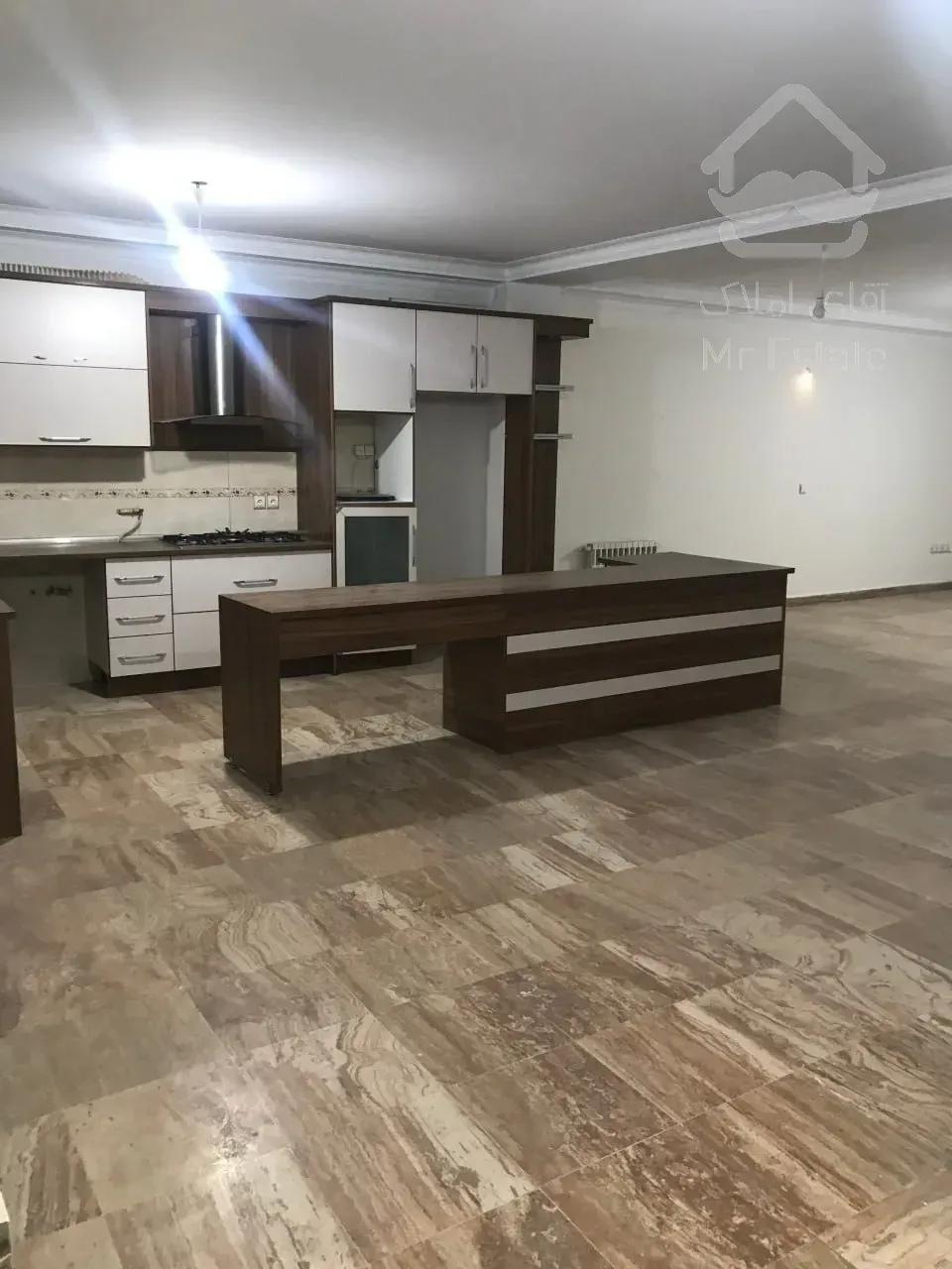 آپارتمان دوخوابه،۱۱۰متر،با ۲ پارکینگ سندی