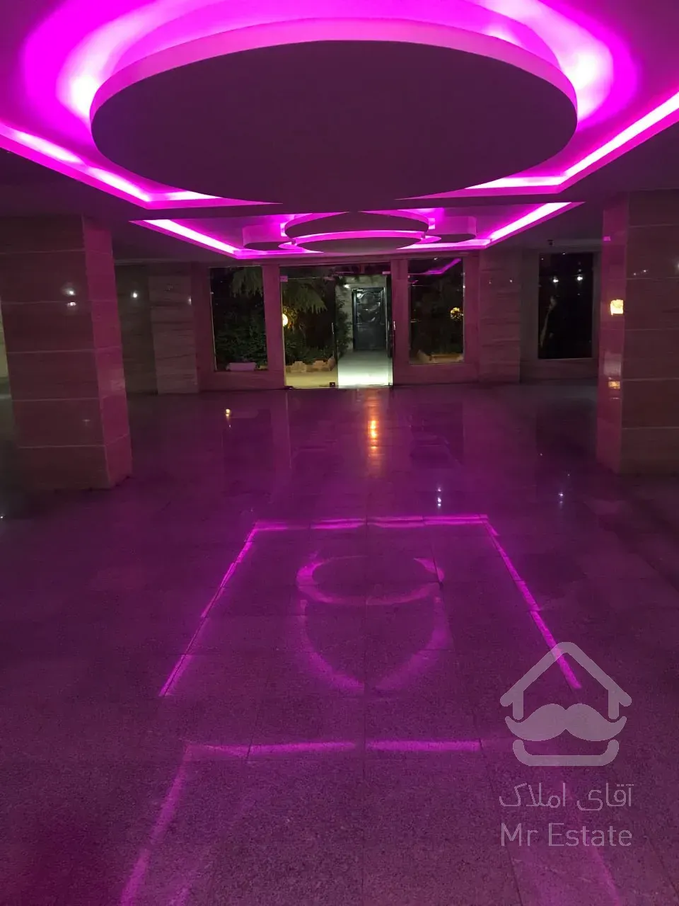 آپارتمان دوخوابه،۱۱۰متر،با ۲ پارکینگ سندی