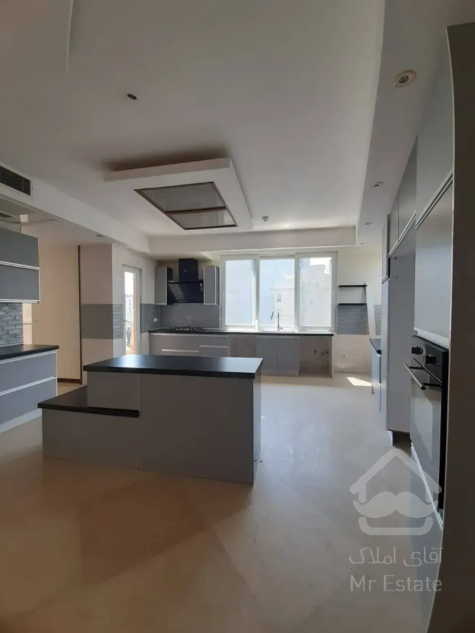 اجاره آپارتمان ۲۱۱ متری در زعفرانیه