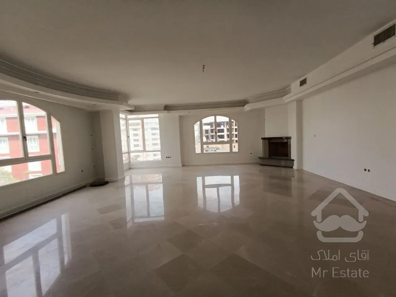 رهن آپارتمان ۲۶۰ متری در زعفرانیه