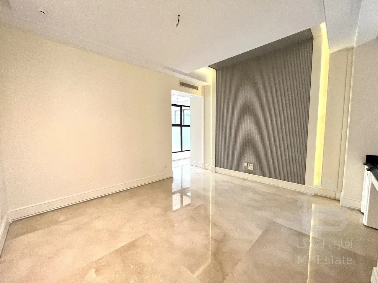 فروش آپارتمان ۲۱۵ متری در زعفرانیه