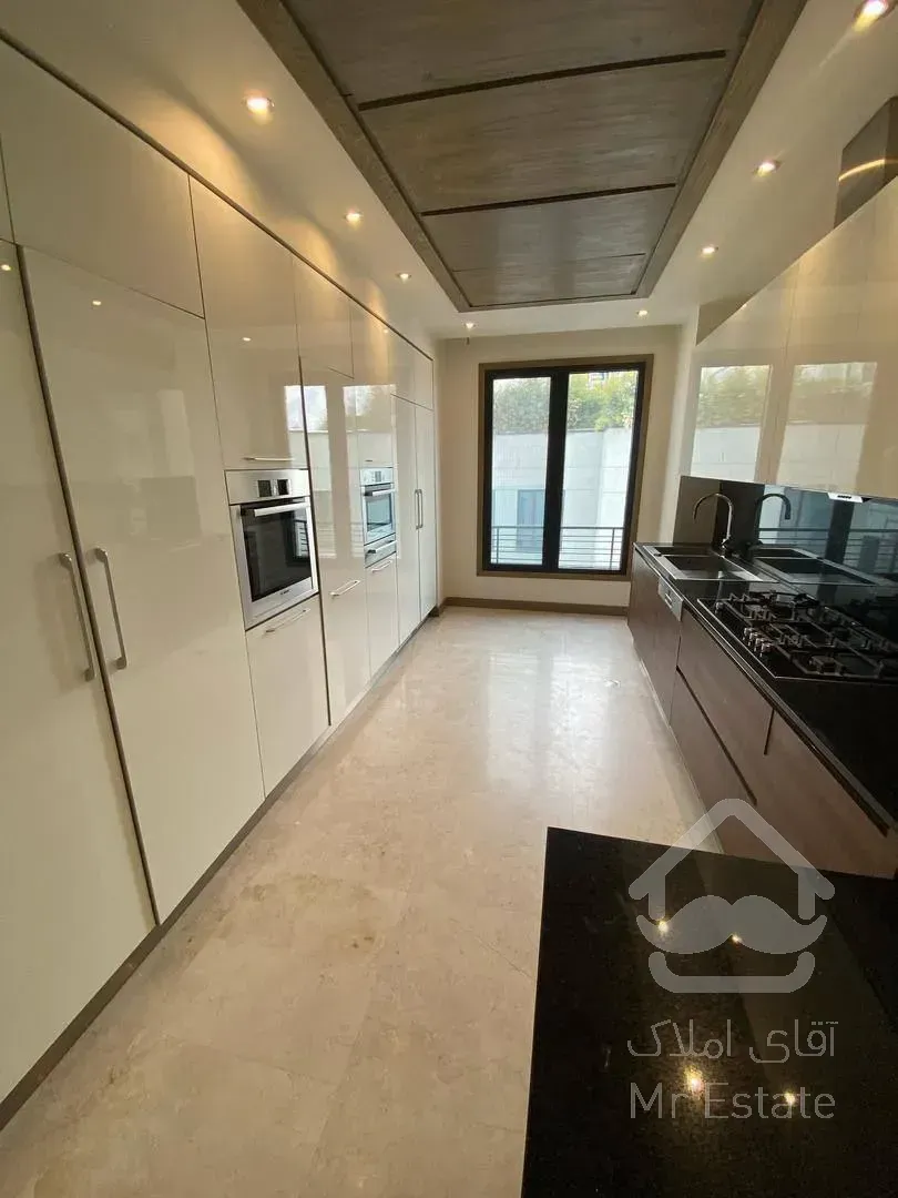 رهن آپارتمان ۲۲۰ متری در زعفرانیه