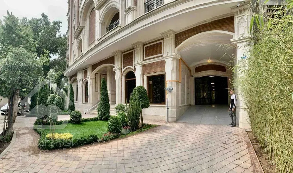 فروش آپارتمان ۱۷۰ متری در زعفرانیه