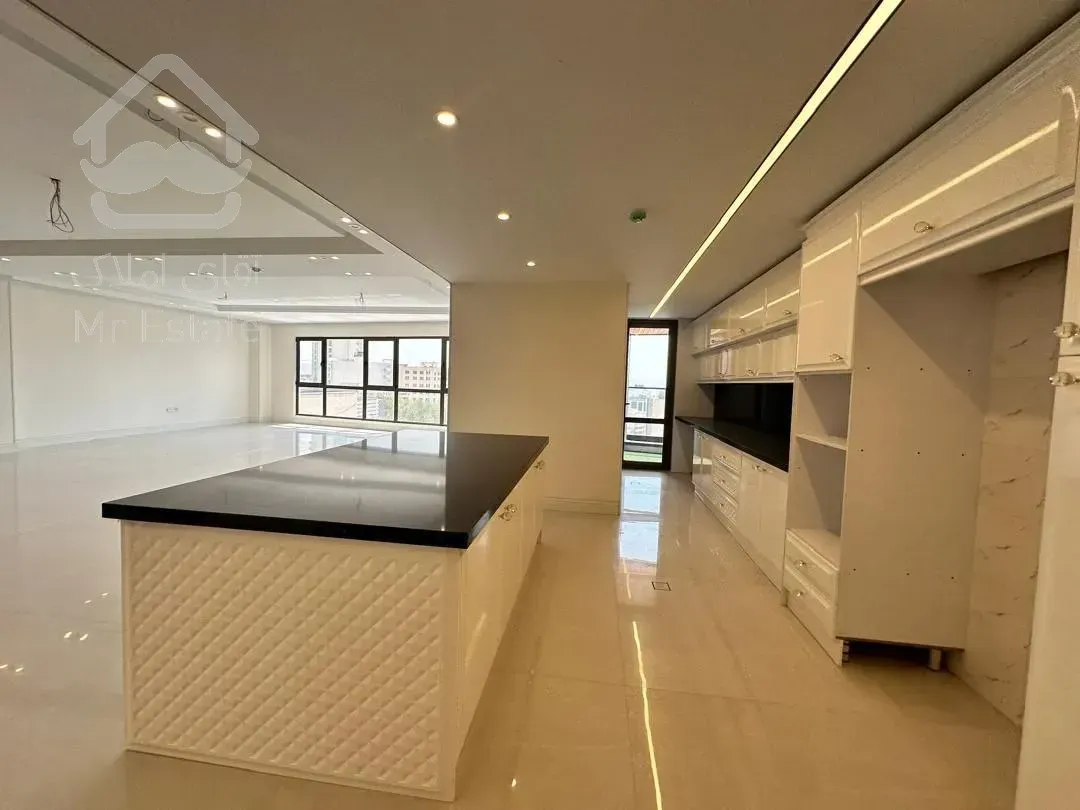 فروش آپارتمان ۲۳۵ متری در زعفرانیه