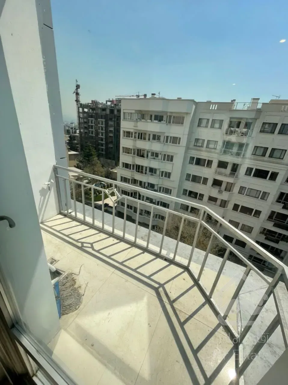 فروش آپارتمان ۲۳۰ متری در زعفرانیه