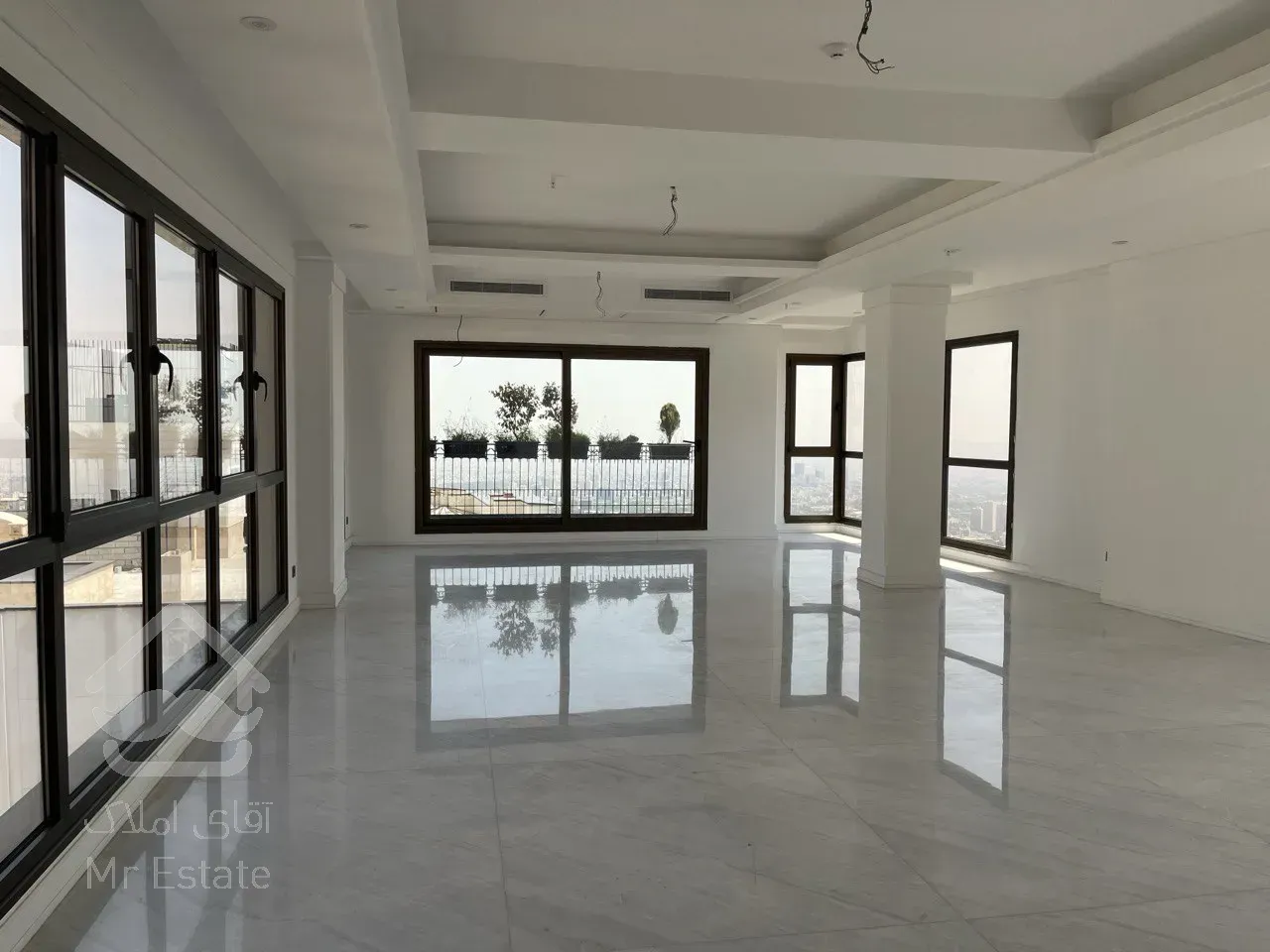 فروش برج باغ ۲۲۰ متری در ولنجک