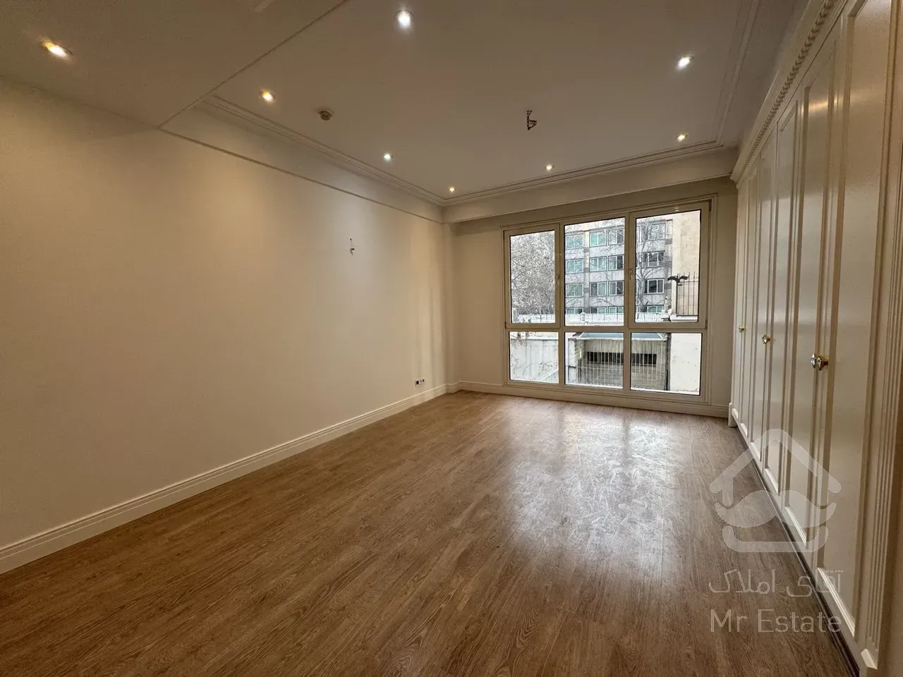 فروش آپارتمان ۲۵۰ متری در محمودیه