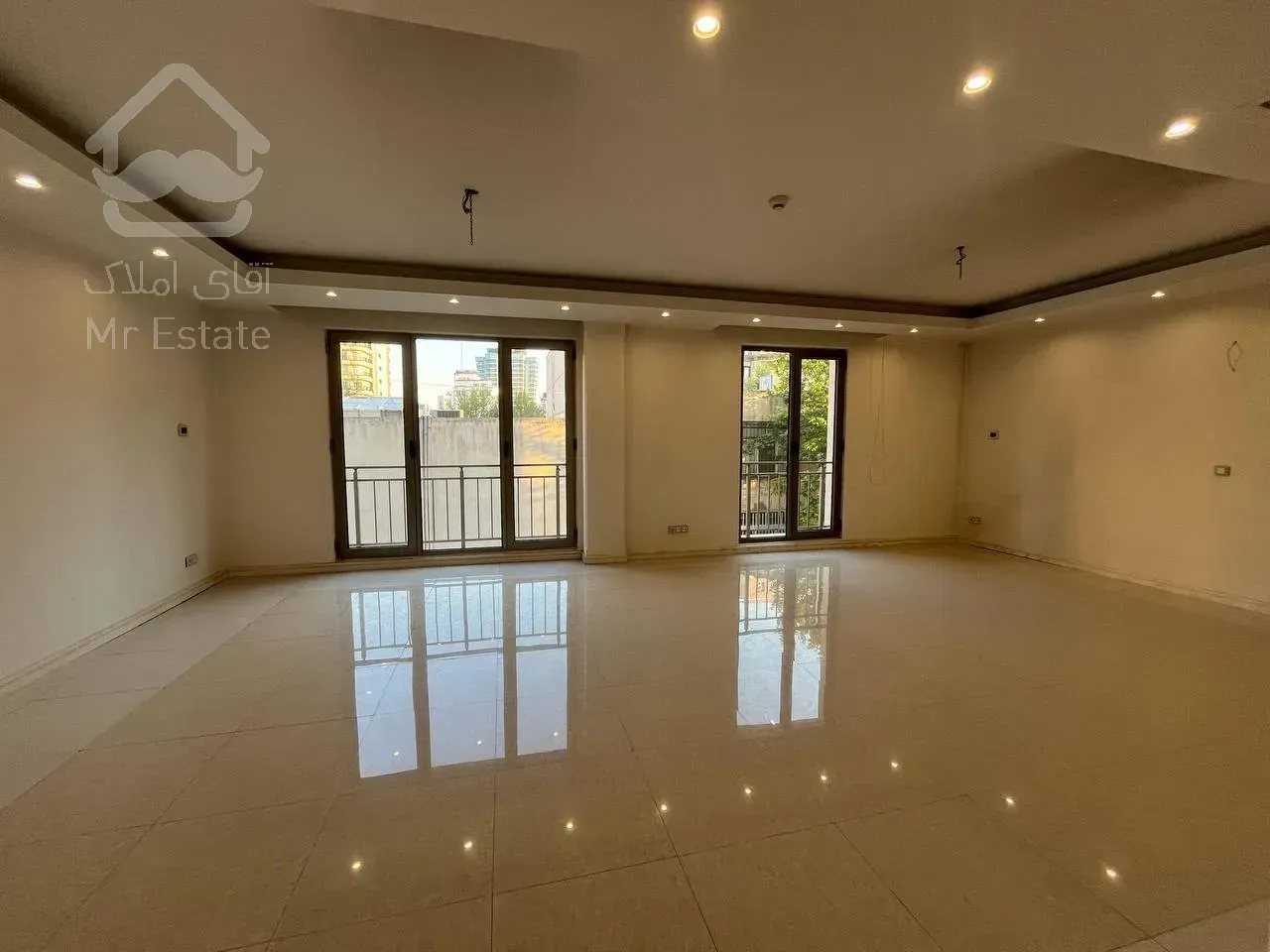 فروش آپارتمان ۱۵۶ متری در زعفرانیه