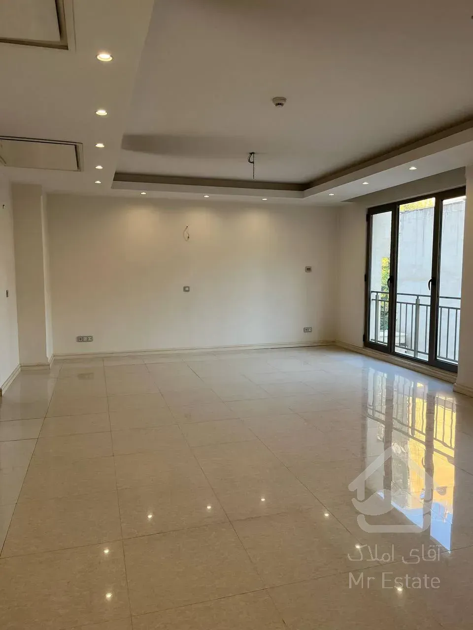 فروش آپارتمان ۱۵۶ متری در زعفرانیه