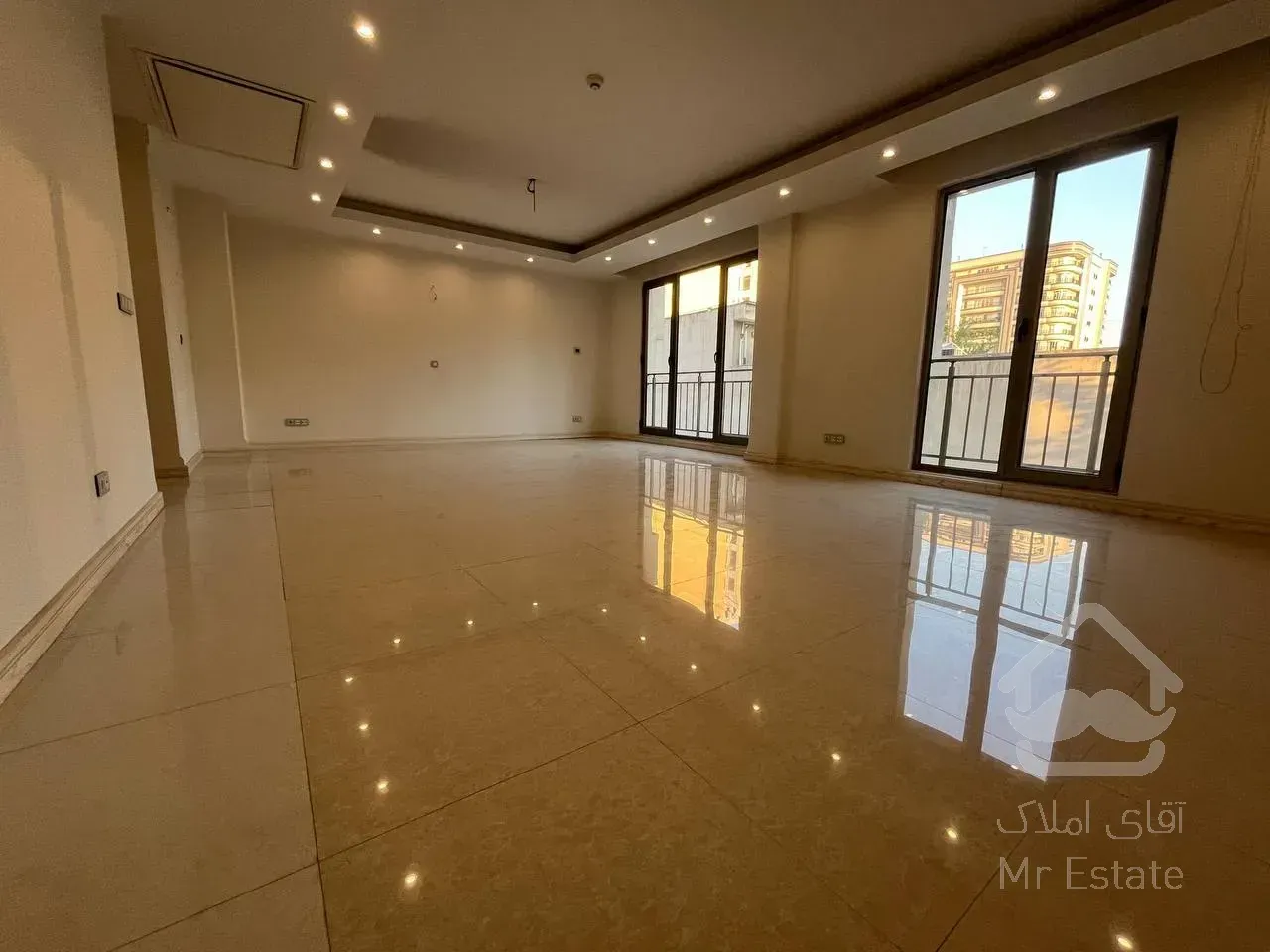 فروش آپارتمان ۱۵۶ متری در زعفرانیه