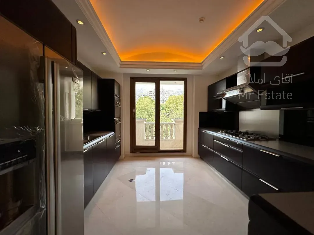 فروش آپارتمان ۱۸۲ متری در زعفرانیه