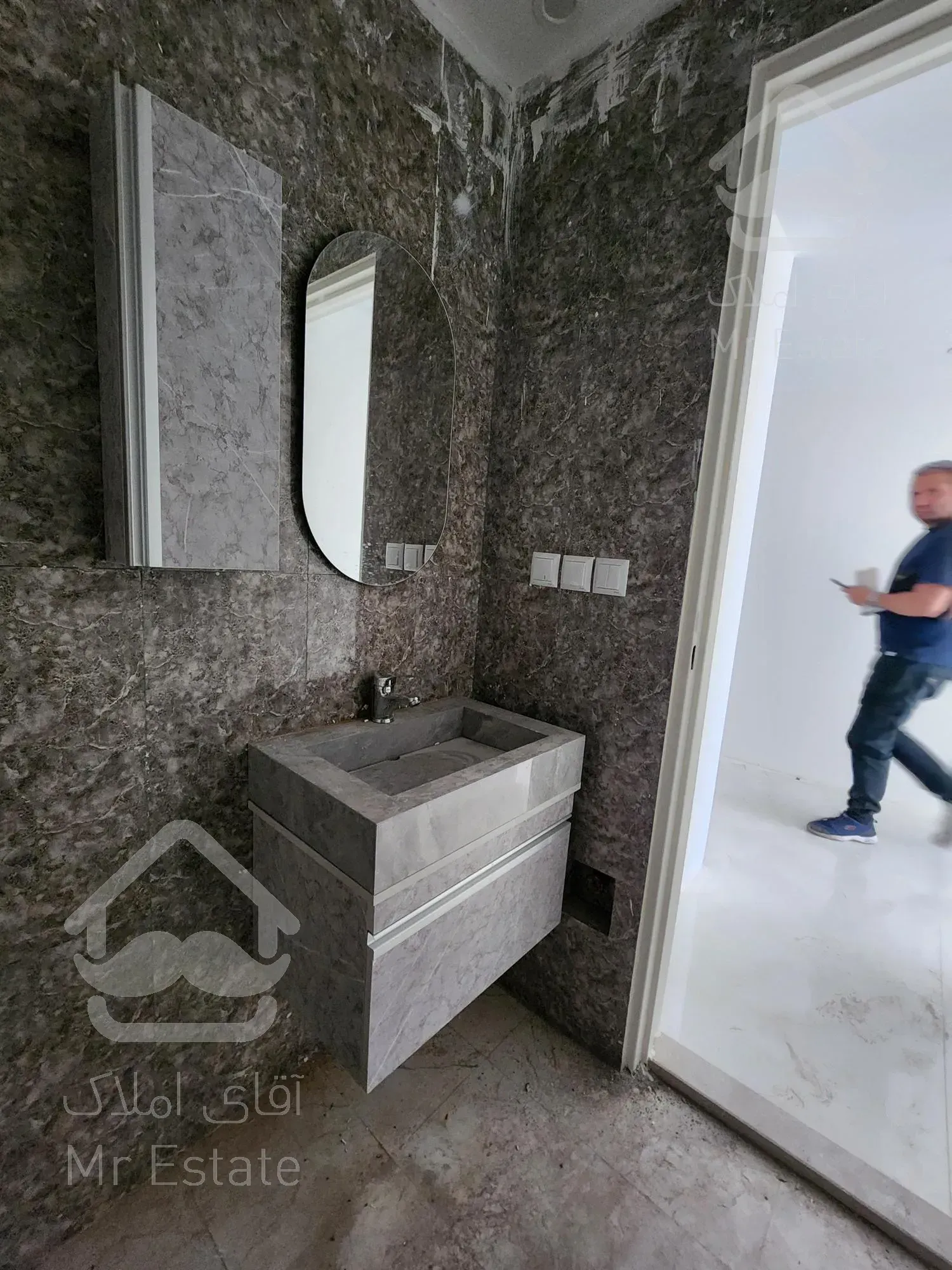 اپارتمان کلیدنخورده تراسه