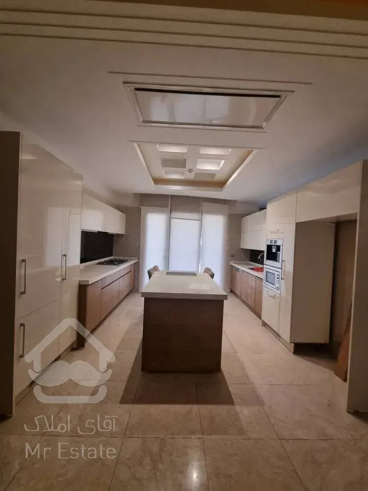 رهن آپارتمان ۲۲۵ متری در زعفرانیه