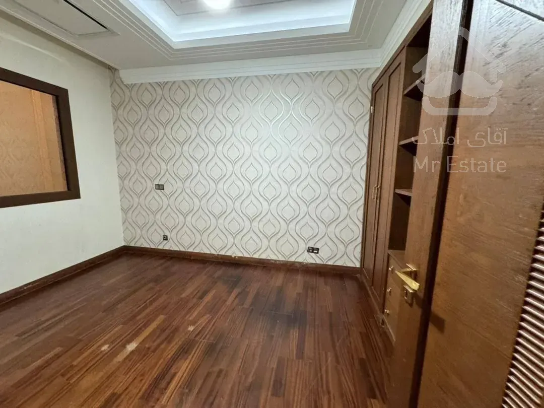 رهن آپارتمان ۲۲۵ متری در زعفرانیه