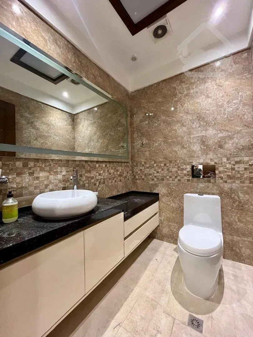 فروش آپارتمان ۱۳۲ متری در زعفرانیه