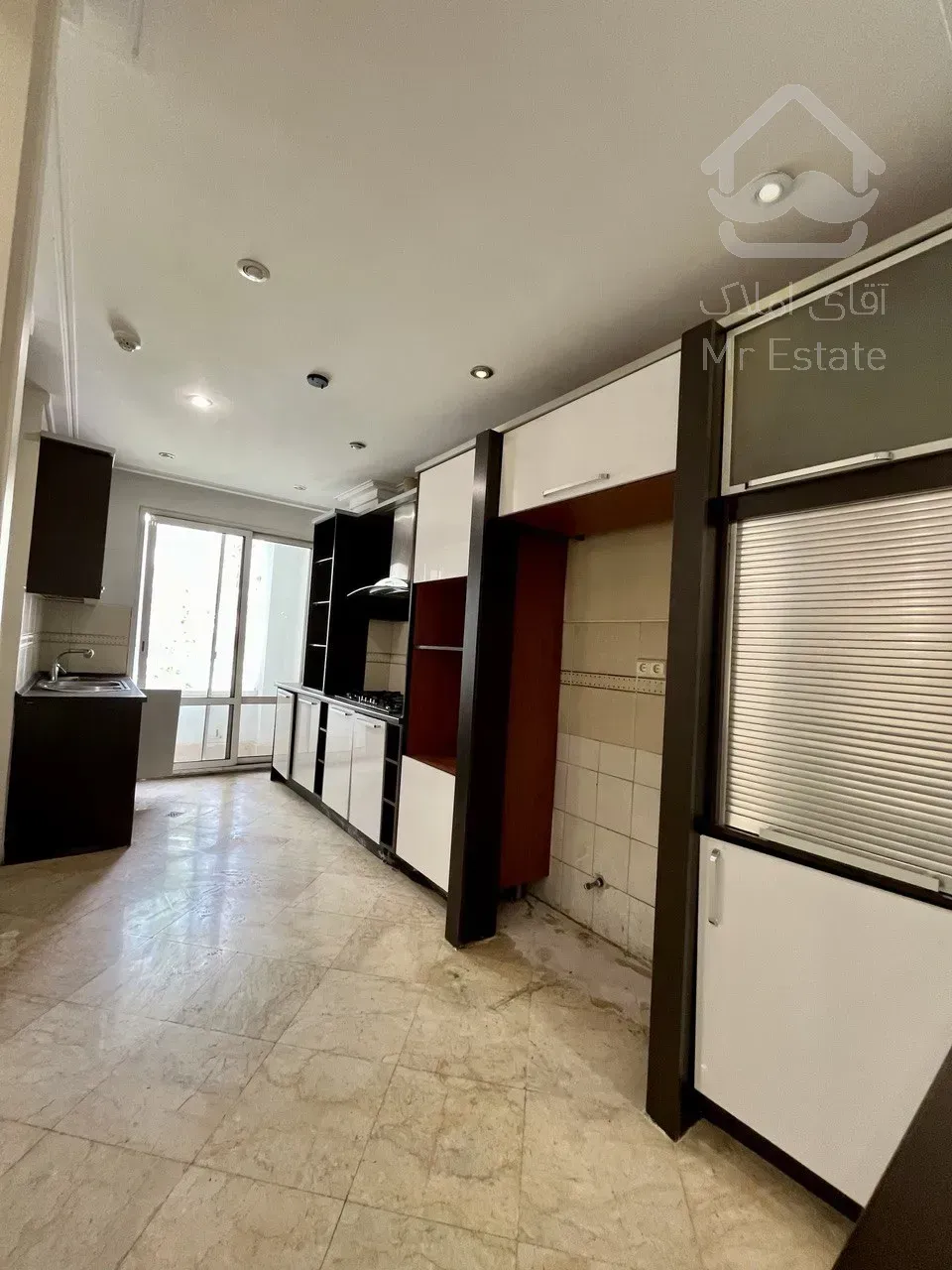 فروش آپارتمان ۱۵۴ متری در زعفرانیه