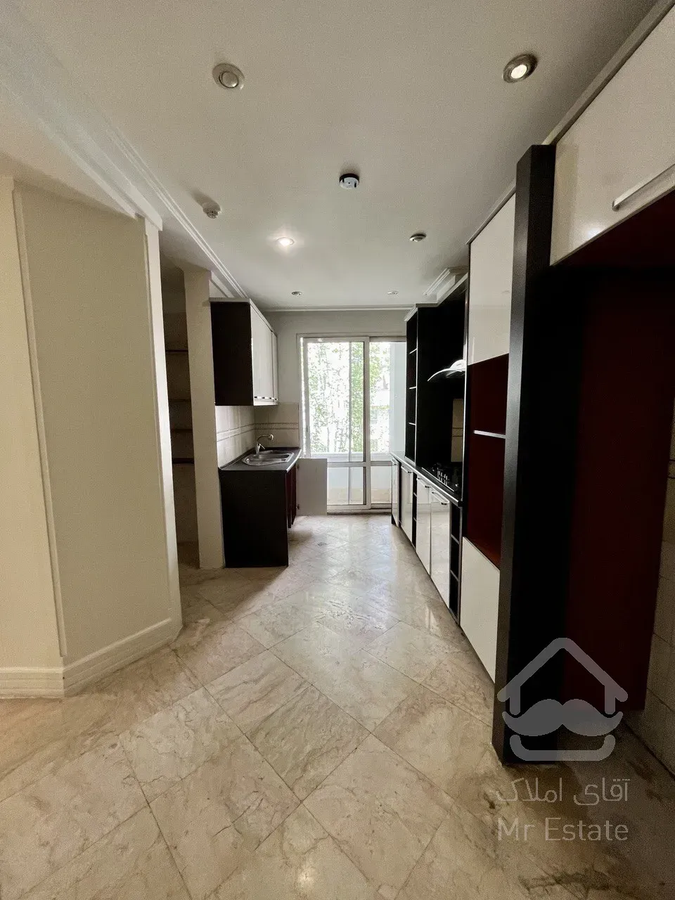 فروش آپارتمان ۱۵۴ متری در زعفرانیه