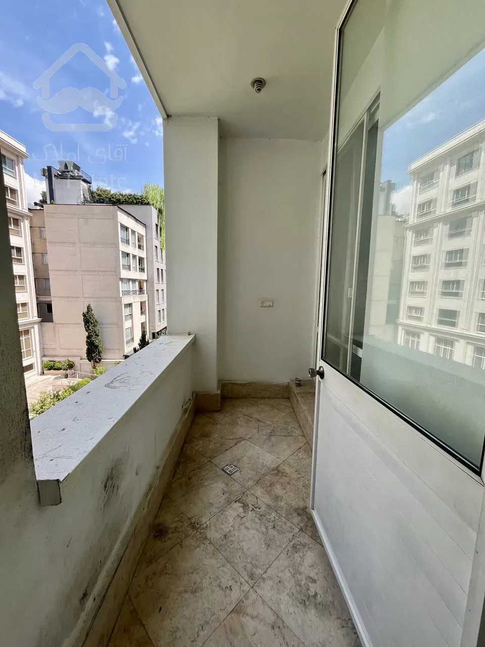 فروش آپارتمان ۱۵۴ متری در زعفرانیه