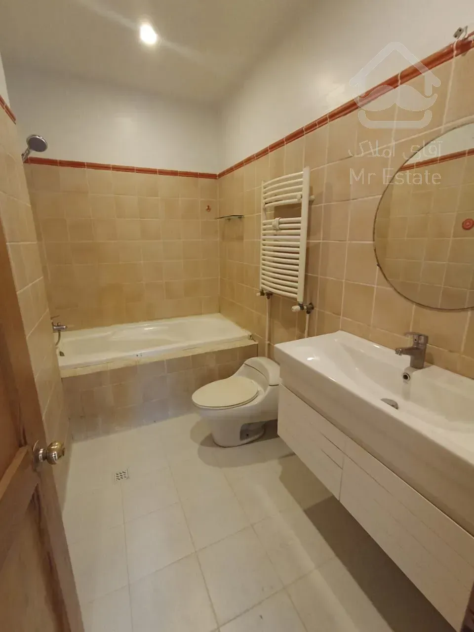 رهن آپارتمان ۱۸۰ متری در محمودیه