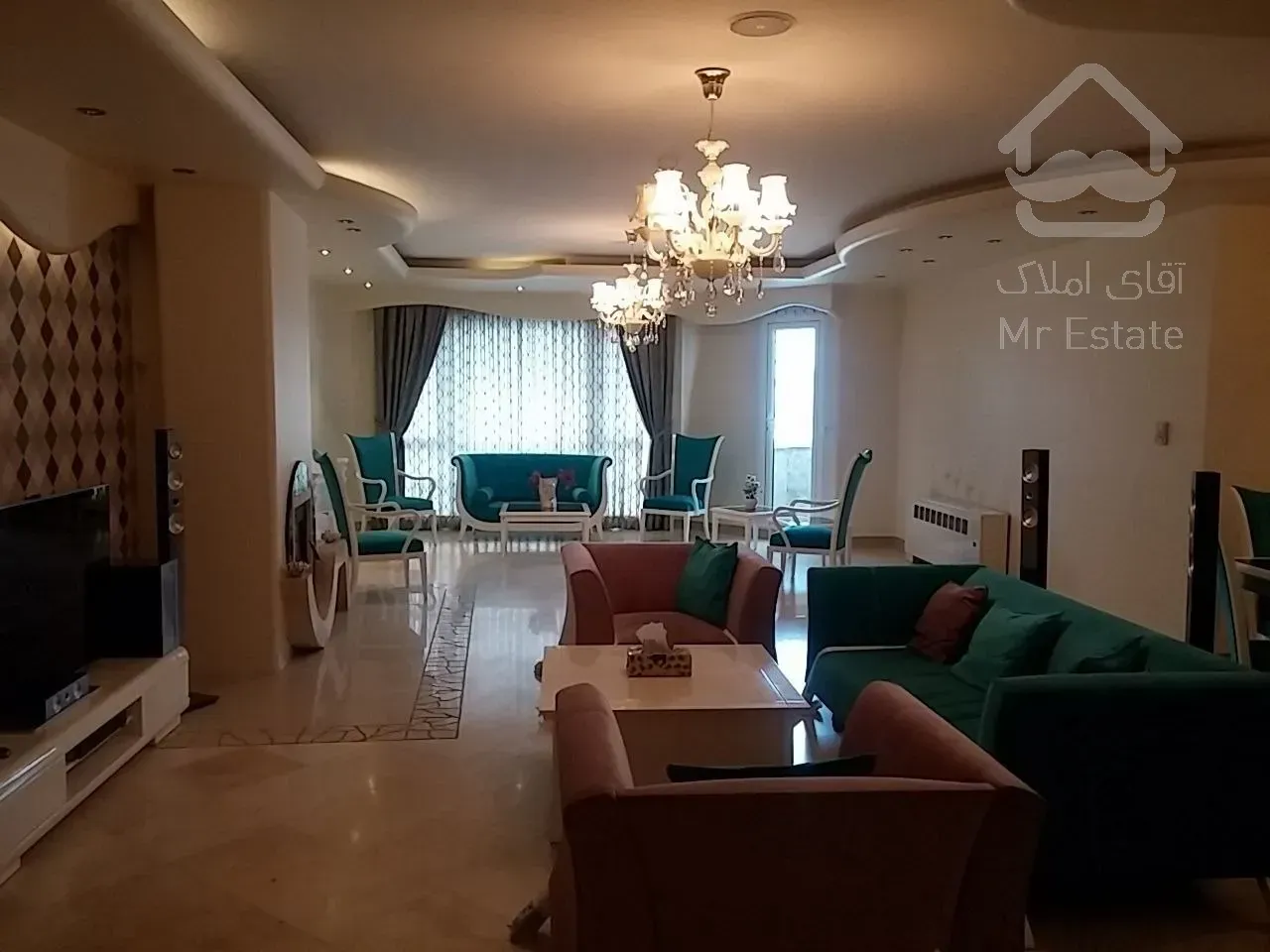 رهن آپارتمان ۲۱۰ متری در زعفرانیه