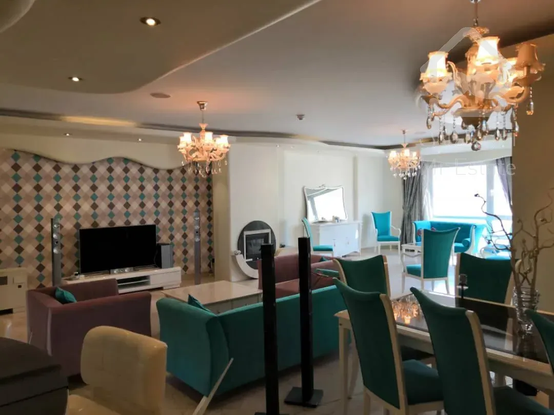 رهن آپارتمان ۲۱۰ متری در زعفرانیه