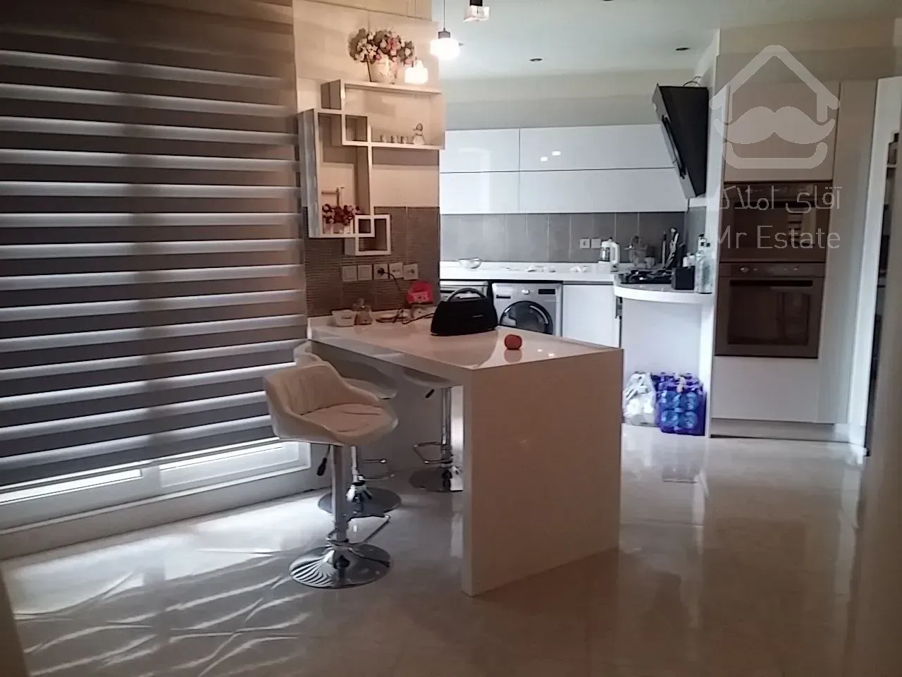 رهن آپارتمان ۲۱۰ متری در زعفرانیه