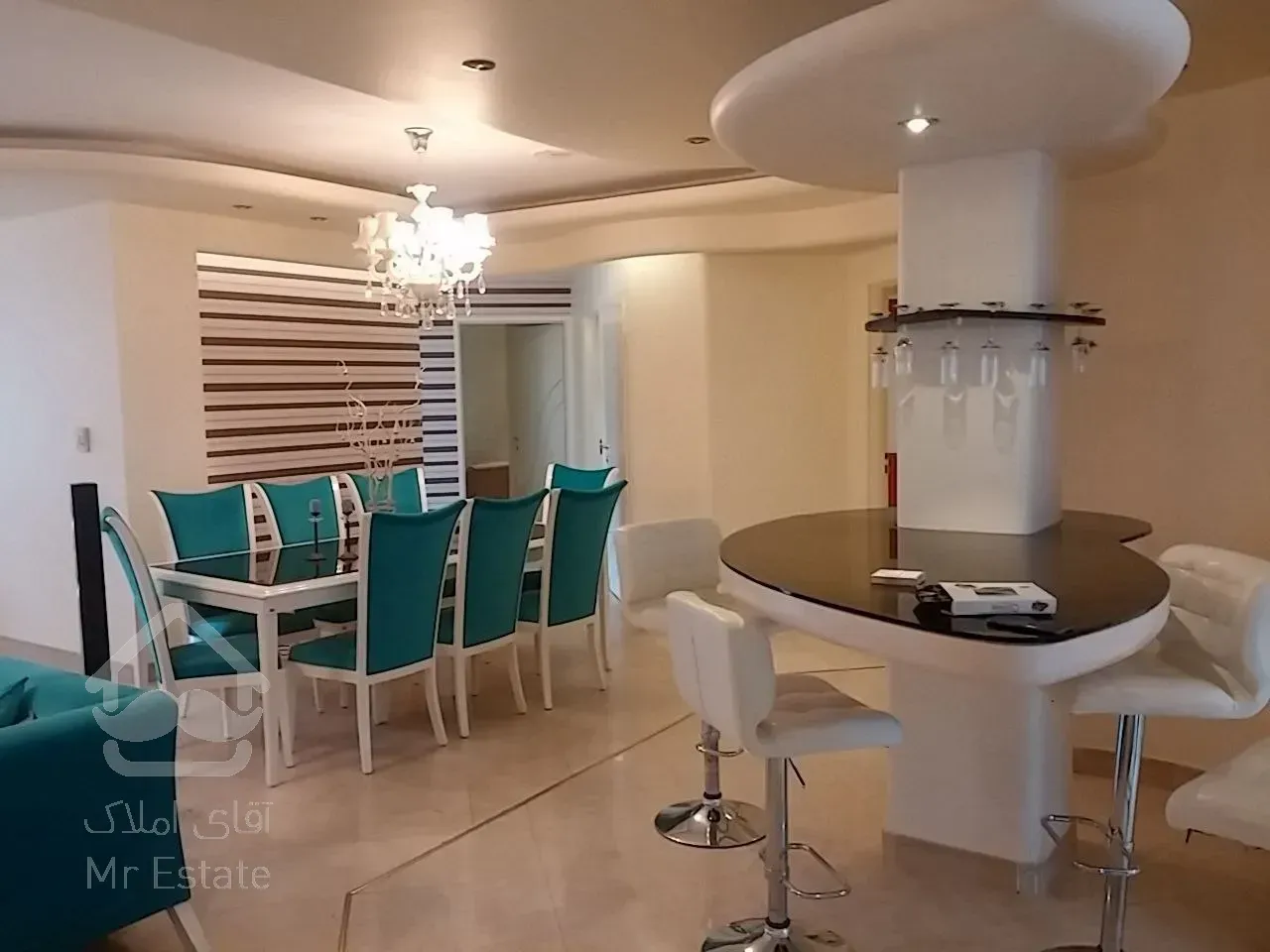 رهن آپارتمان ۲۱۰ متری در زعفرانیه