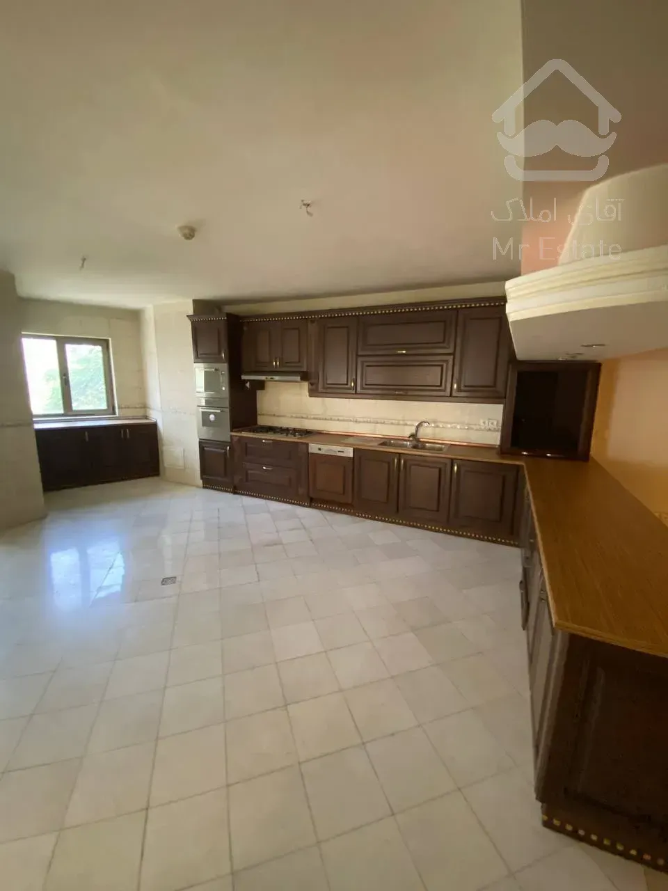 رهن آپارتمان ۲۷۰ متری در محمودیه