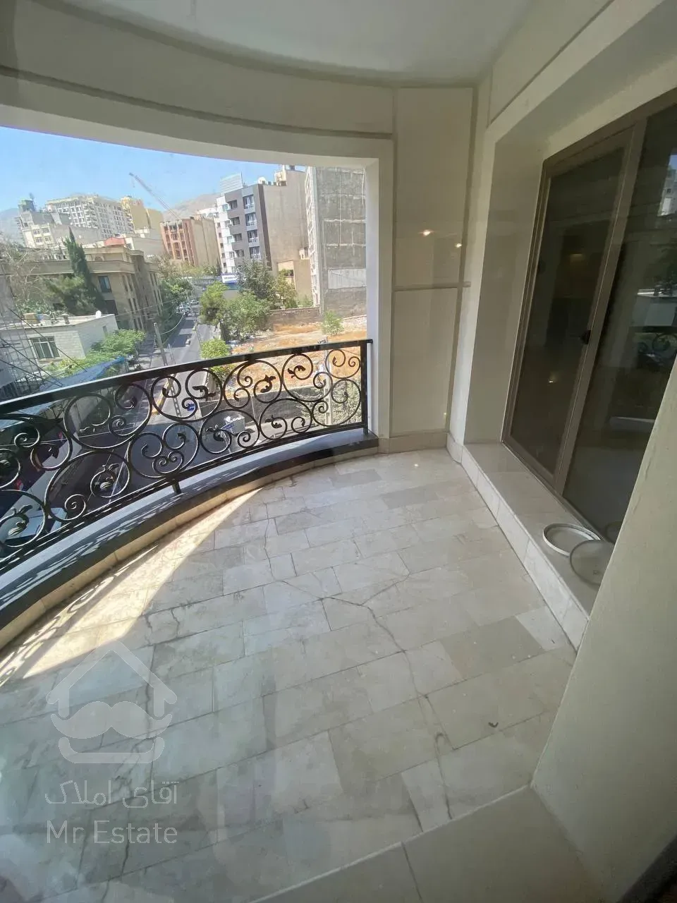 رهن آپارتمان ۲۷۰ متری در محمودیه