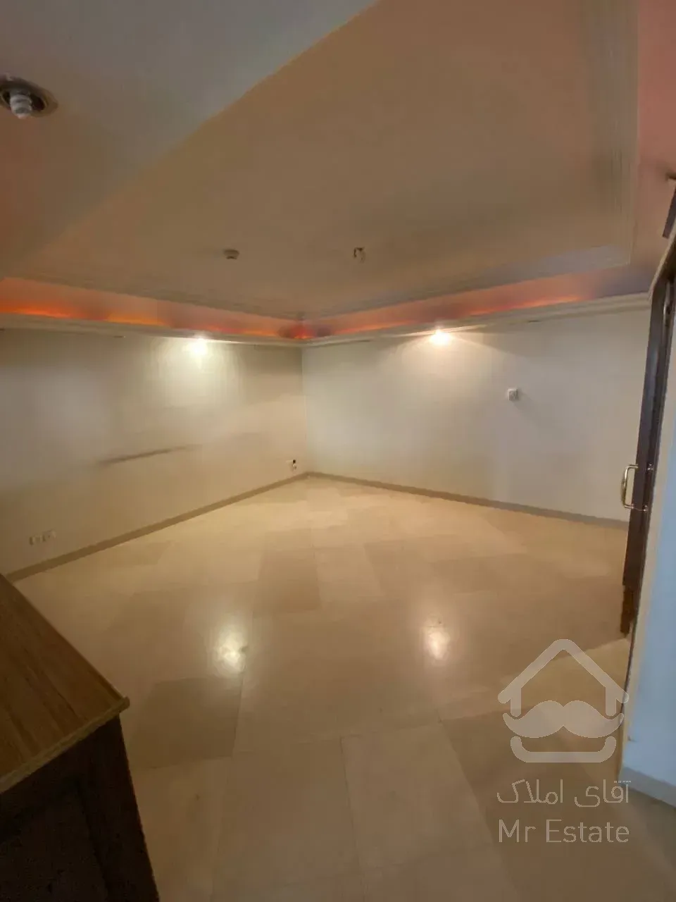 رهن آپارتمان ۲۷۰ متری در محمودیه